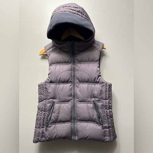 lululemon athletica Jackets & Blazers - Lululemon Vest Womens 10 Gray Reversible Hooded Puffer Insulated Pockets Hood